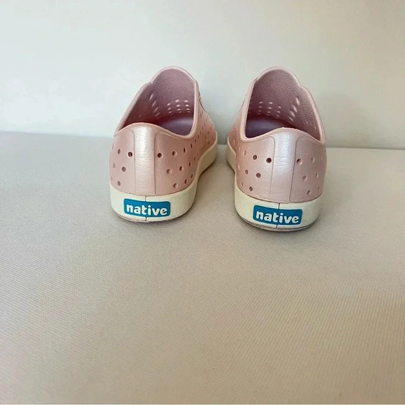 Native Shoes - Jefferson Juniors Size 3 Shoe Pink Metallic Slip-On - Picture 3 of 11